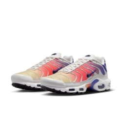Nike Air Max Plus Femme - Design futuriste et couleurs vibrantes