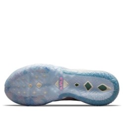 Nike LeBron 18 - Équilibre Parfait entre Stabilité et Flexibilité