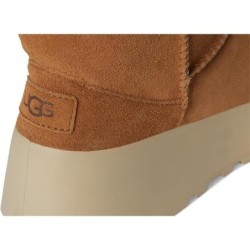 UGG Classic Streetscape Ligne Architecturale Équilibrée Harmonie